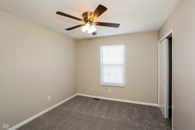 Building Photo - 6002 Tybalt Dr