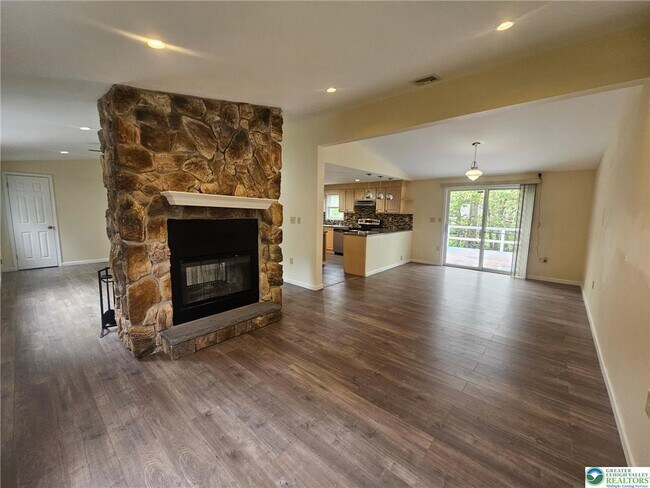 Building Photo - 9733 Cardinal Ln