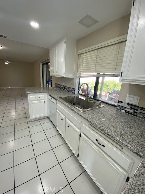 Building Photo - 1364 Orchard Cir