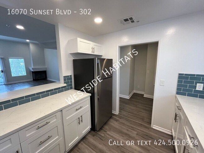 Building Photo - 16070 Sunset Blvd