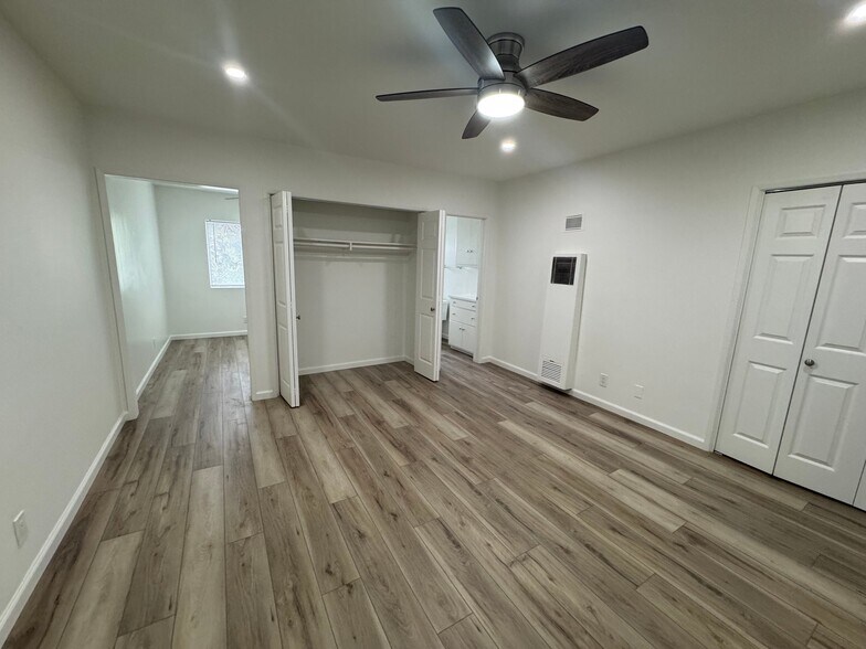 Building Photo - 820 S Rosemead Blvd