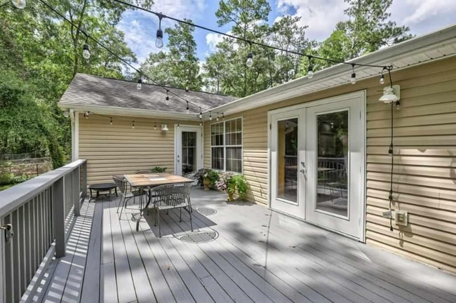 Building Photo - 3513 Larkspur Ln