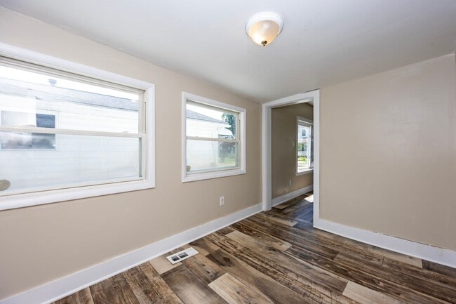 Building Photo - 227 19th St NW