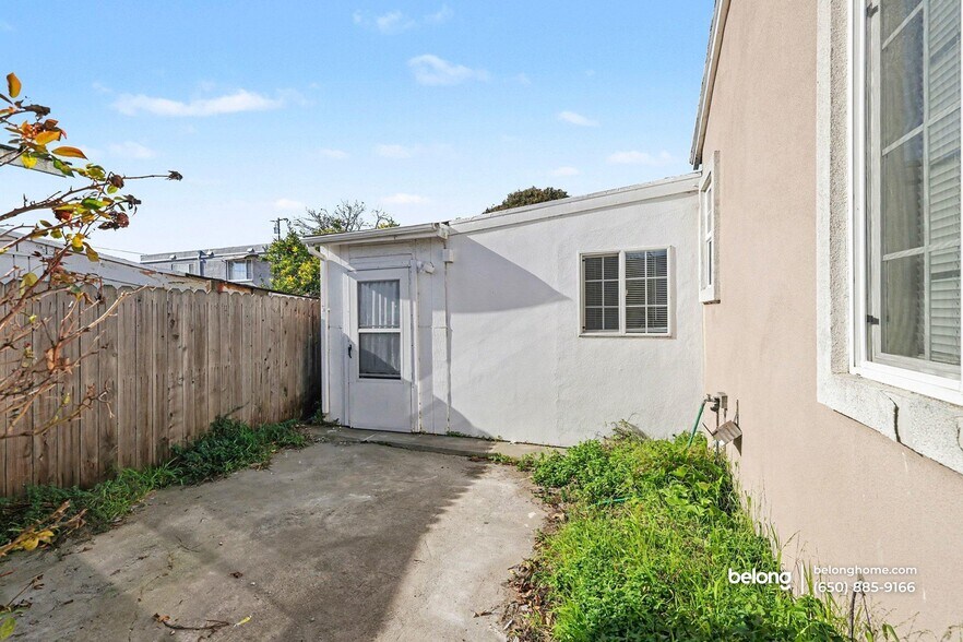 Building Photo - 2340 Rheem Ave