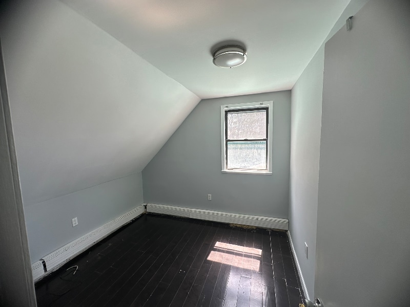 Building Photo - 719 18th St