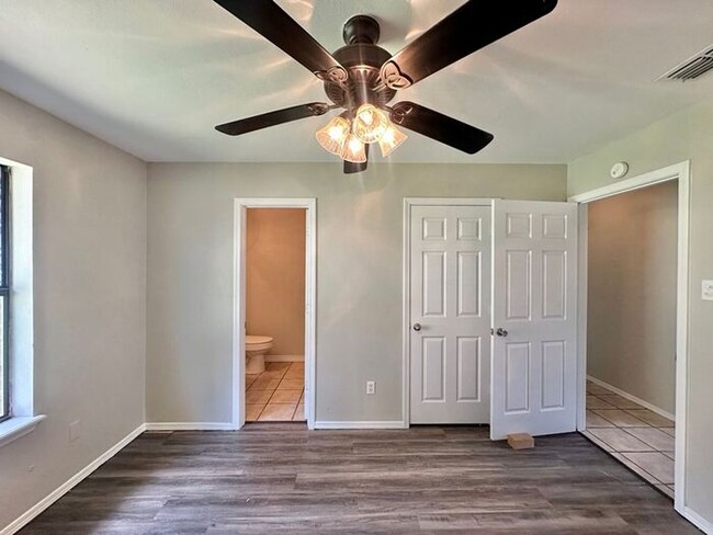 Building Photo - Available Now! Newly Updated 3 Bedroom 2 B...