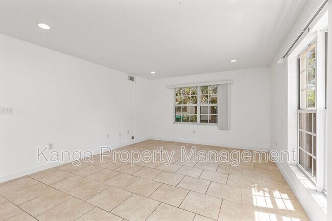 Building Photo - 3525 NW 114th Ln