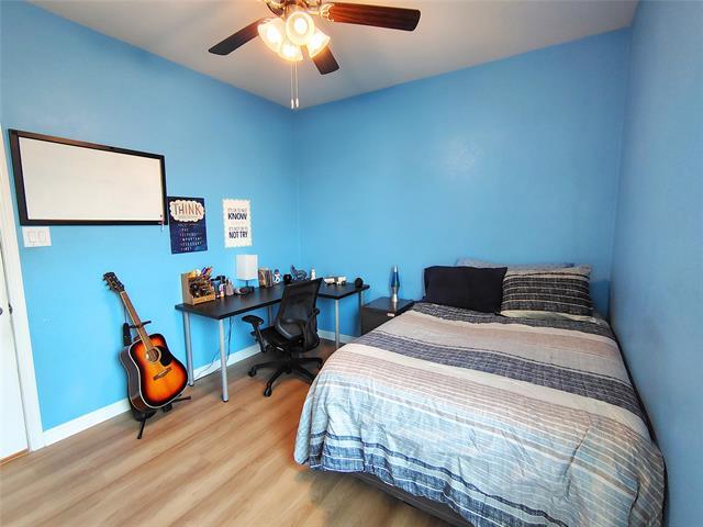 Building Photo - 423 Regatta Ln