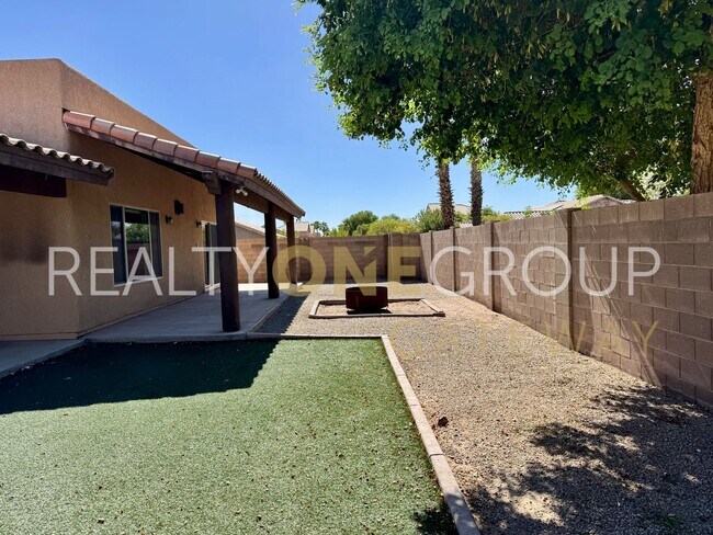 Building Photo - Barkley Ranch Corner Lot Home with 3 Car G...