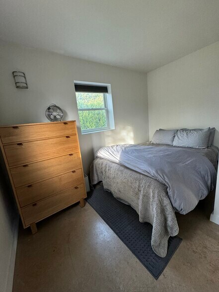 Building Photo - 50 Patchen Rd