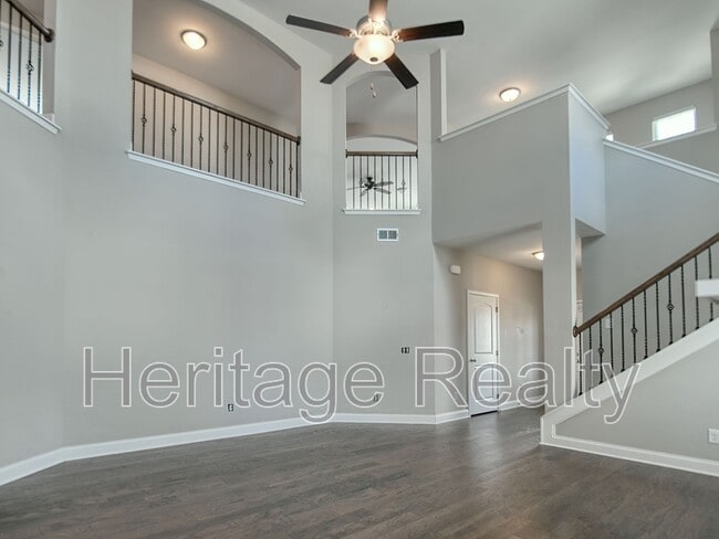 Building Photo - 2212 Scarlet Tanager St