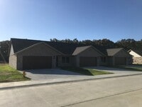 Building Photo - 011-MF3-IO