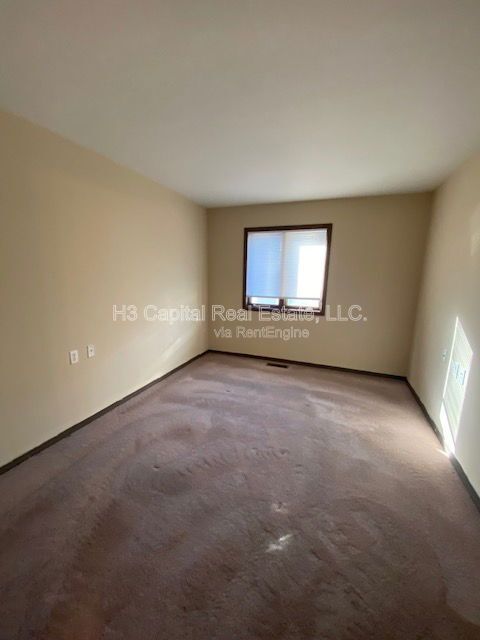 Building Photo - 901 2nd St