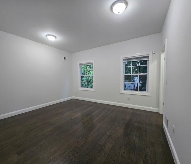 Building Photo - 144 Fulton Ave