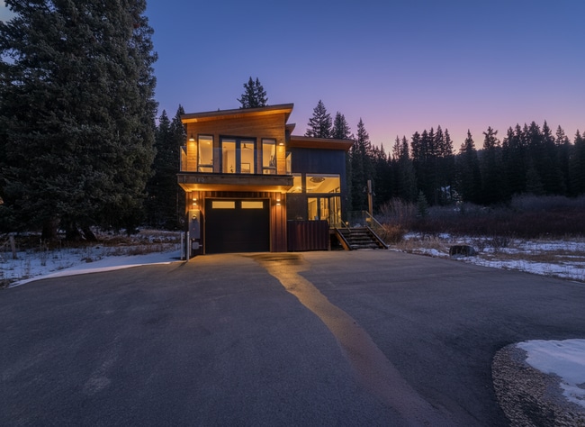 Building Photo - 3 Bed, brand new home with views of Quanda...