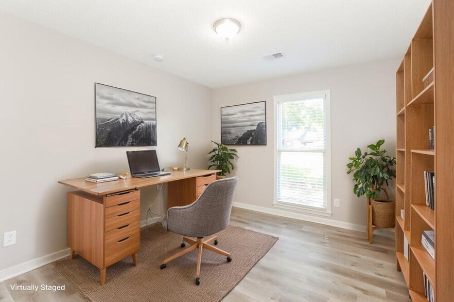 Building Photo - 1001 Crown Corners Dr