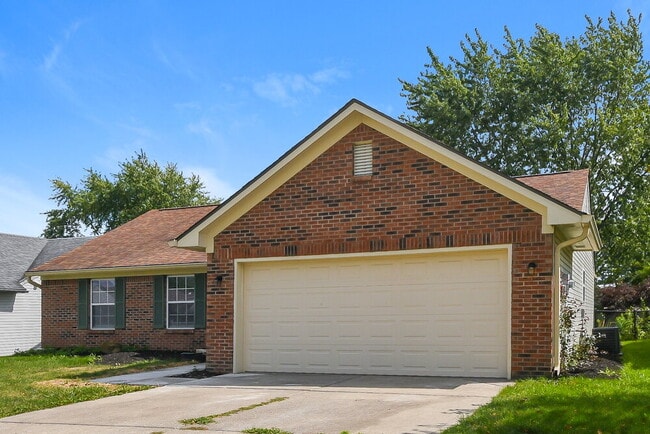Building Photo - 9695 Claymore Dr
