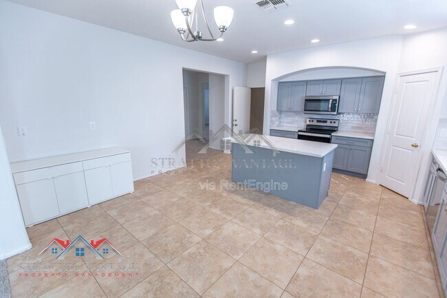 Building Photo - 9096 N 97th Dr