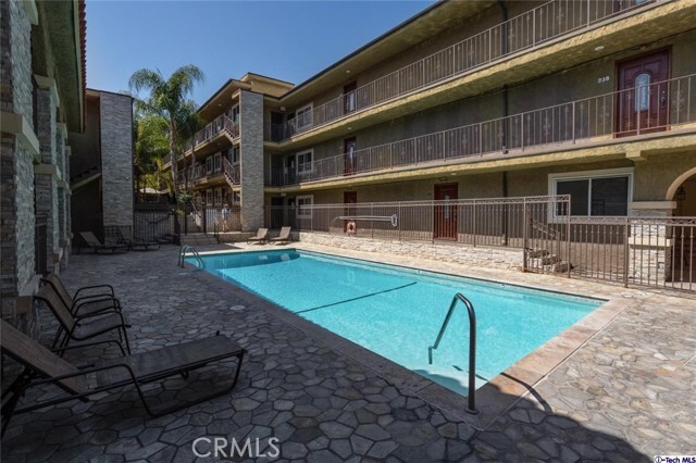 Building Photo - 3220 Altura Ave