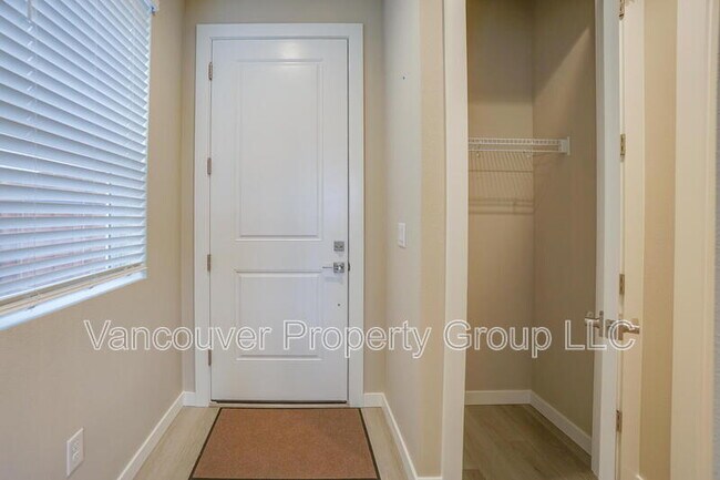 Building Photo - 721 NW 178th Wy