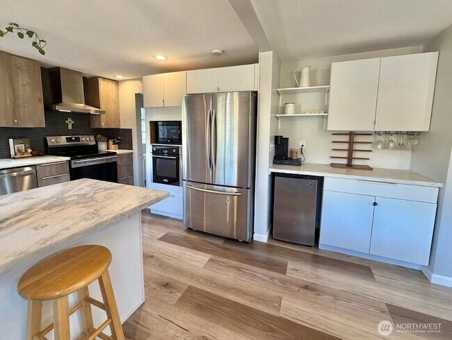 Building Photo - 1149 Sherman Ave