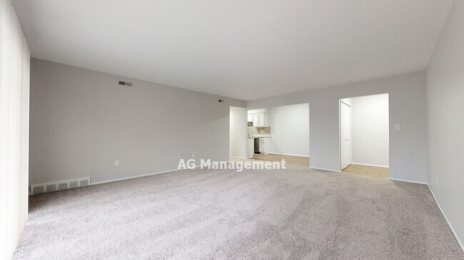 Building Photo - 1824 N Washington Ave