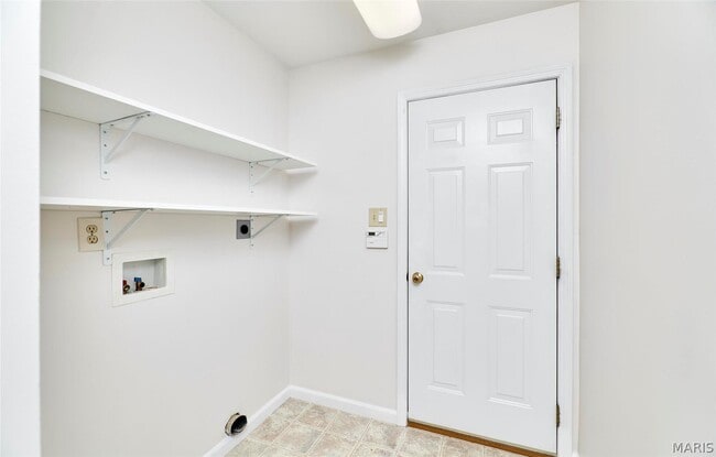 Building Photo - 215 Cordovan Commons Pkwy