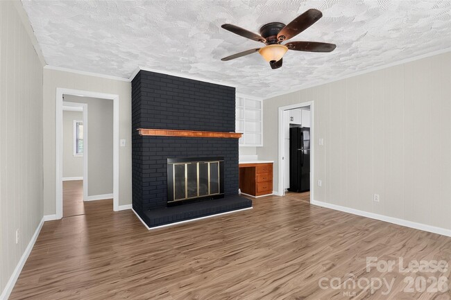 Building Photo - 6901 Ridge Ln Rd