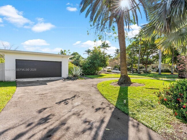 Building Photo - 201 Golden Beach Dr