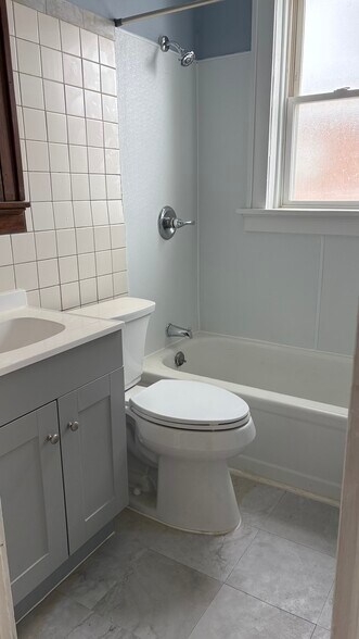 Building Photo - 4554 Morganford Rd