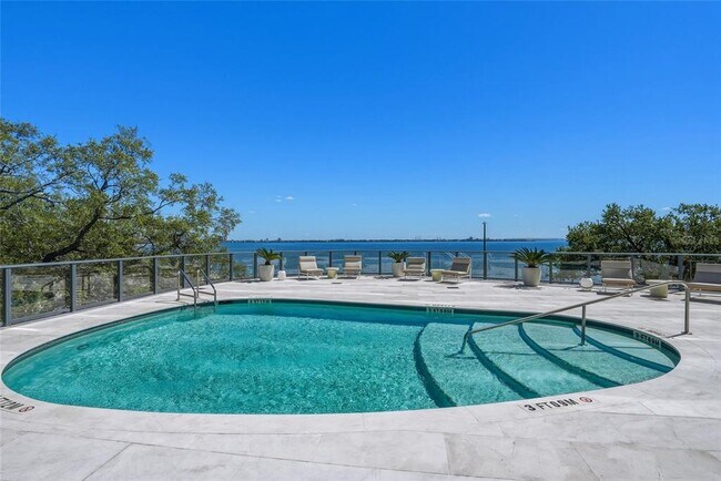 Building Photo - 3101 Bayshore Blvd