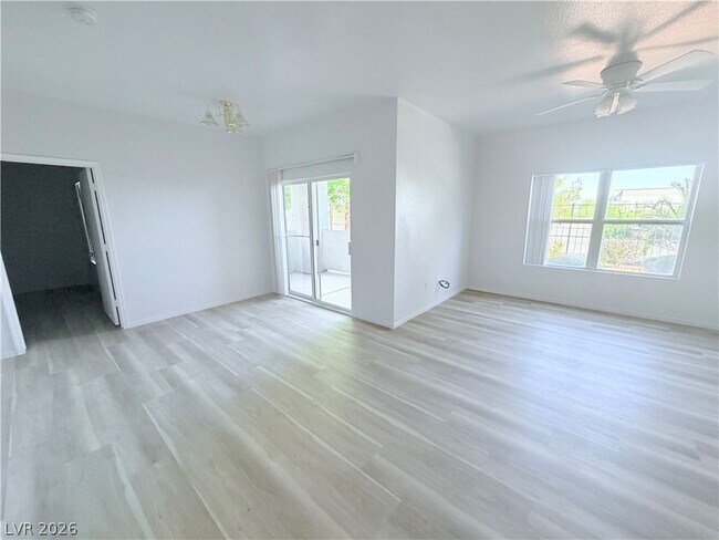 Building Photo - 7255 W Sunset Rd