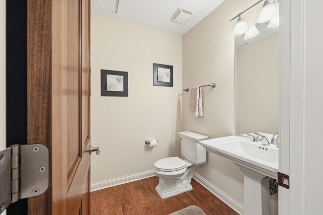 Building Photo - 5745 Newbank Cir