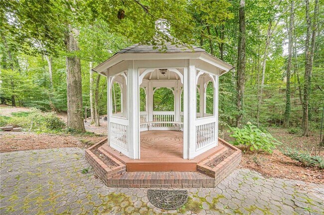Building Photo - 461 Braidwood Walk NW