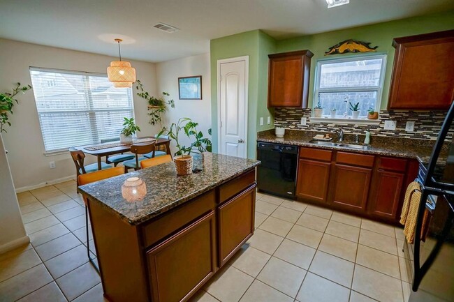 Building Photo - 326 Hawks View Dr