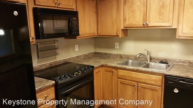 Building Photo - 4 br, 2 bath House - 2076 South Ridge Dr