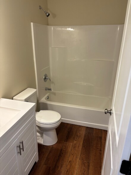 Building Photo - 135 Old Fall Creek Rd