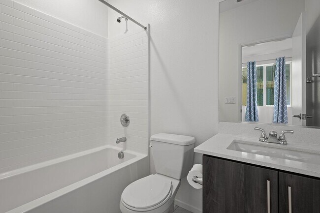 Building Photo - 5495 Seacliff Pl