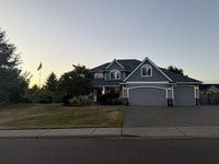 Building Photo - 400 Cooper Point Rd SW