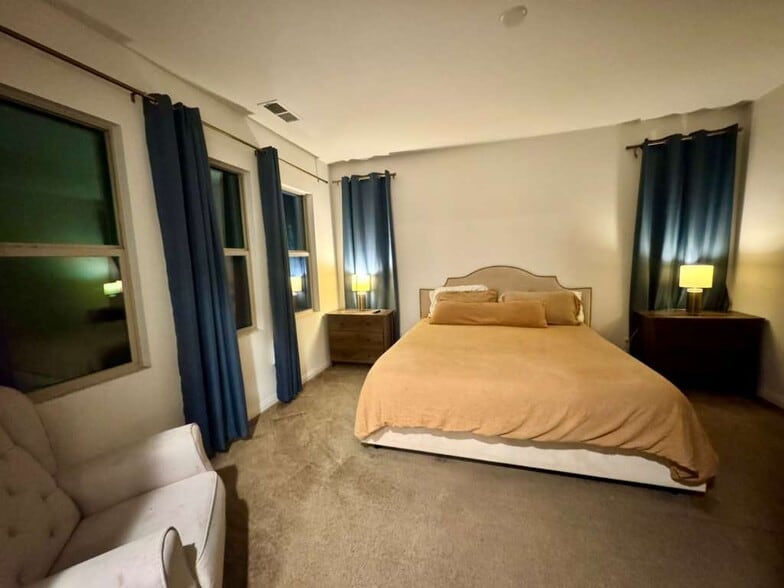 Building Photo - 1042 Sea Glass Way