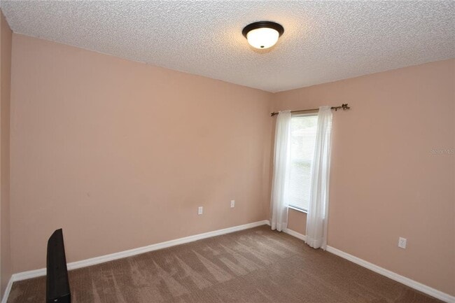 Building Photo - 192 Pine Grove Dr