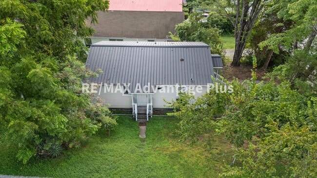 Building Photo - 2-Bedroom Home Walking Distance to Longwood University