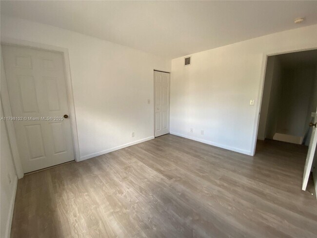 Building Photo - 4114 Forest Dr