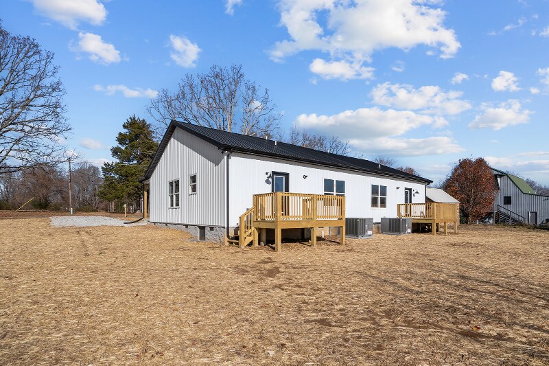 Building Photo - 200-202 3rd St