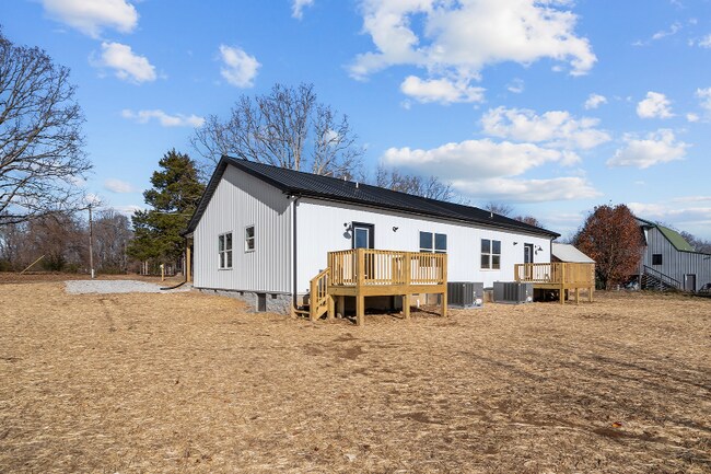 Building Photo - 200-202 3rd St