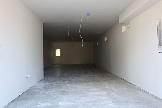 Building Photo - Duplex in CDA !