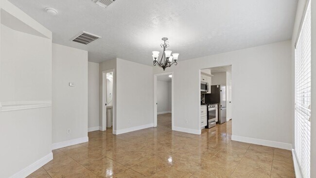 Building Photo - 4602 Garden Meadow Dr