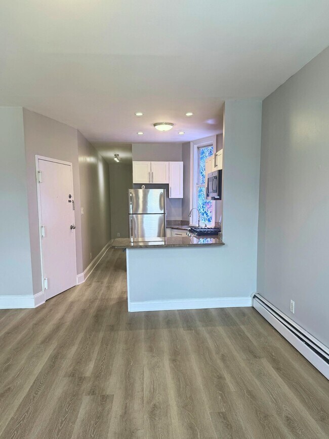Building Photo - 155 HOPKINS Ave