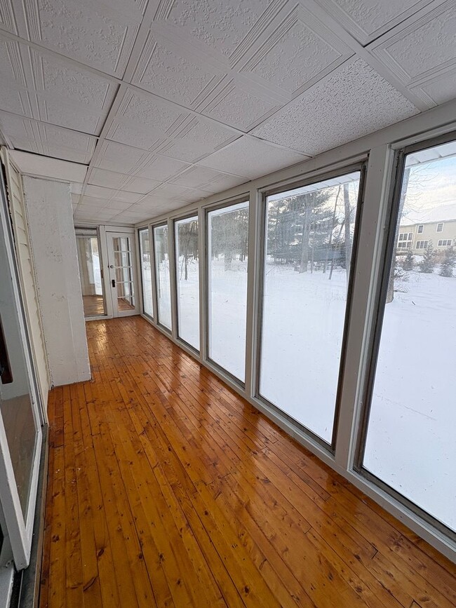 Building Photo - 114-116 Knight St