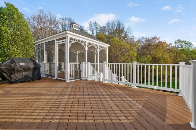 Building Photo - 401 Hilton Head Ct